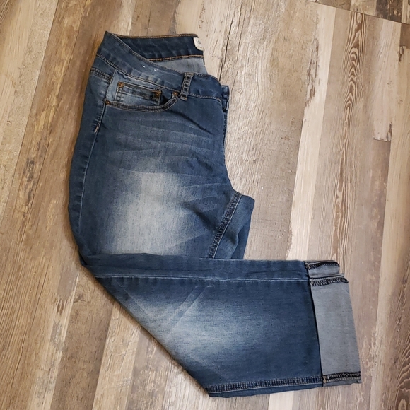 Blue Jean's crop - Picture 12 of 12